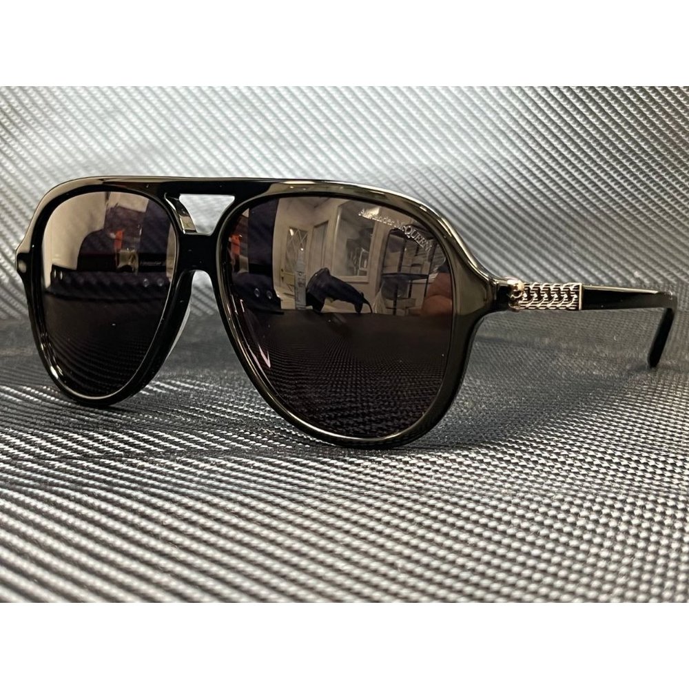 Alexander Mcqueen Black Men Pilot Sunglasses! New!